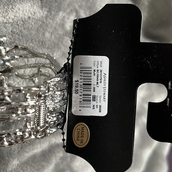 Cuff bracelet - Picture 2 of 3